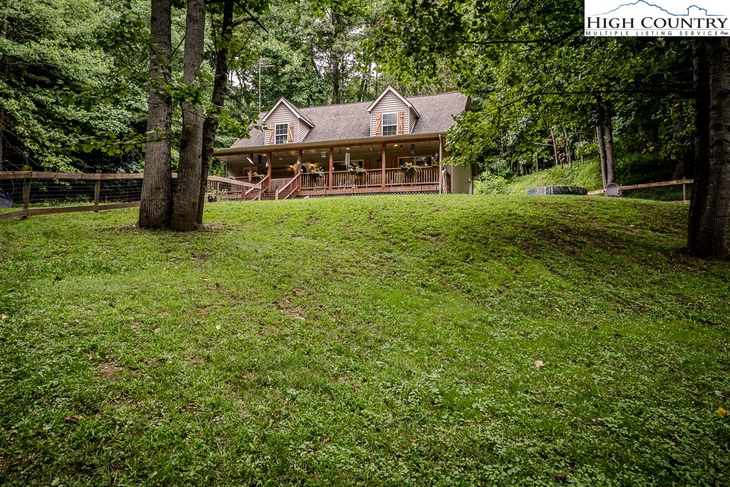 428 Phillip Road Elk Park, NC 28622 - Photo 29 of 30