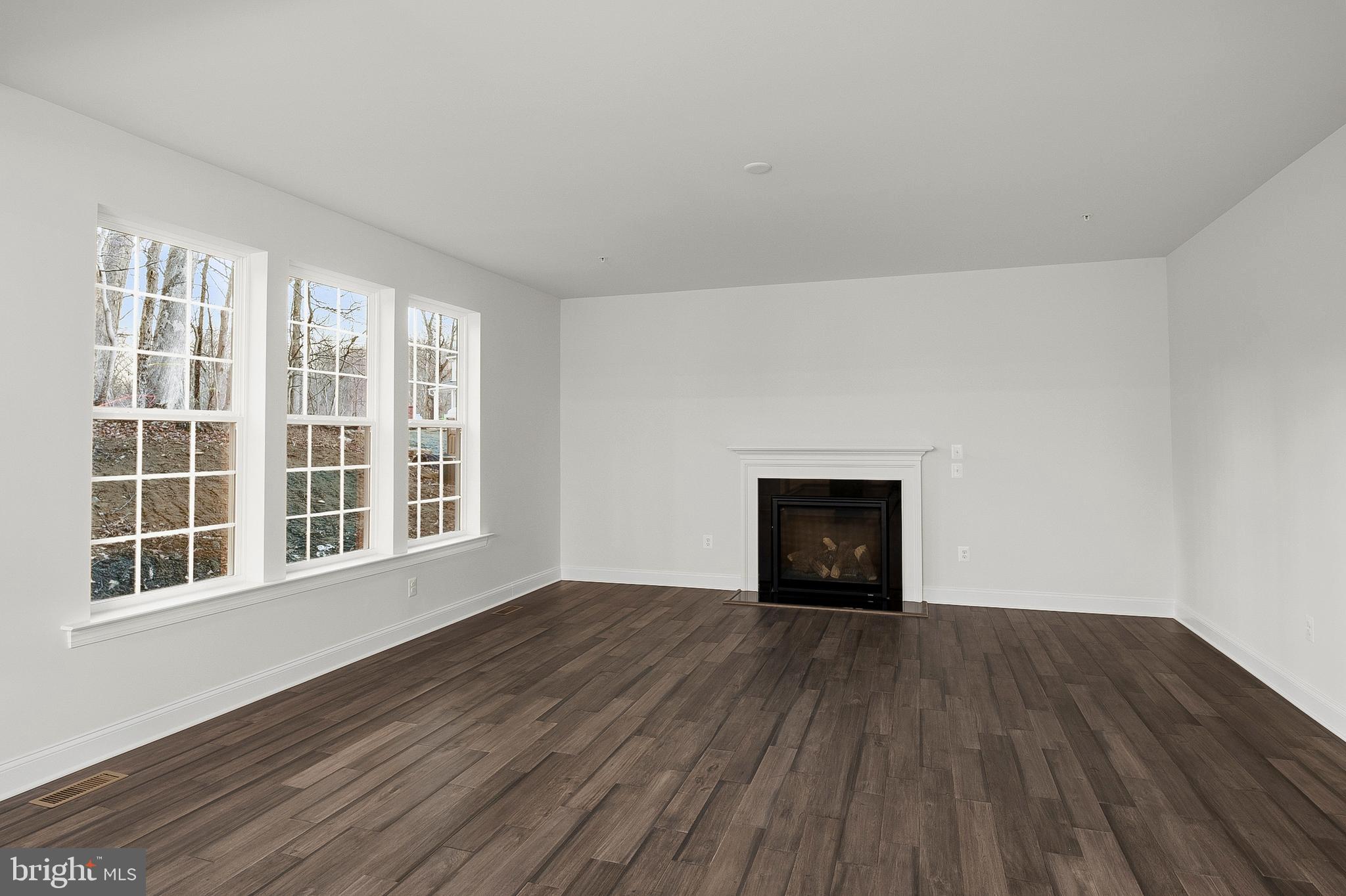 6715 Old Waterloo Road Elkridge, MD 21075 - Photo 15 of 41 Family Room