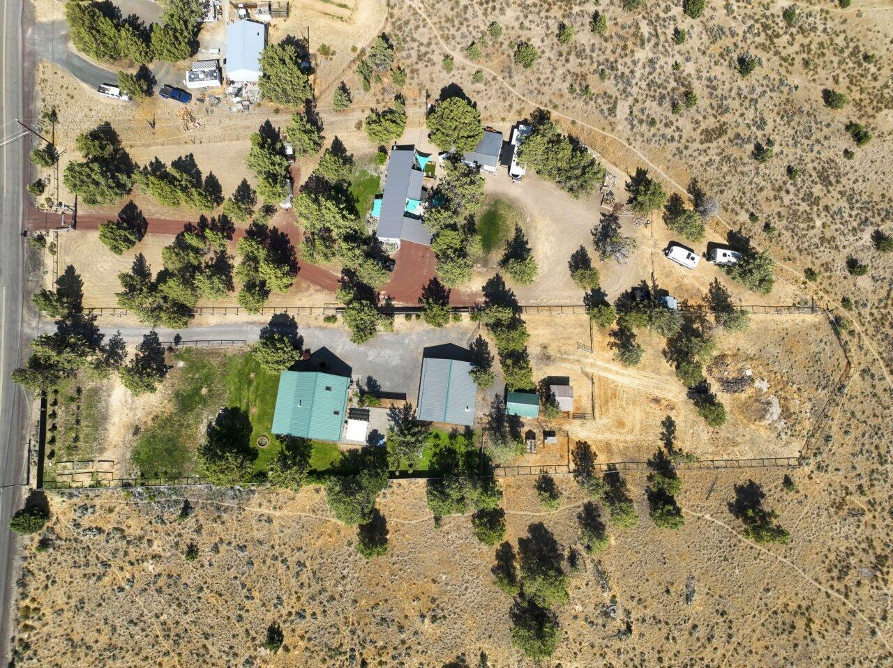 8095 Southwest Sand Ridge Road Terrebonne, OR 97760 - Photo 46 of 47 photos_web_resolution_DJI_0643