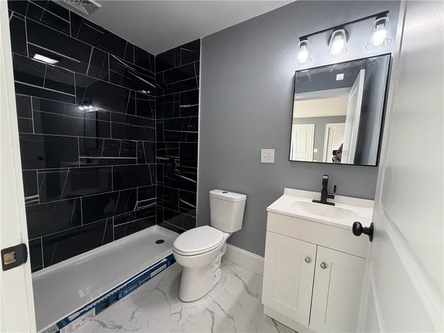 $2,600 | 93 Ledge Street, Unit 2, Providence, RI 02904