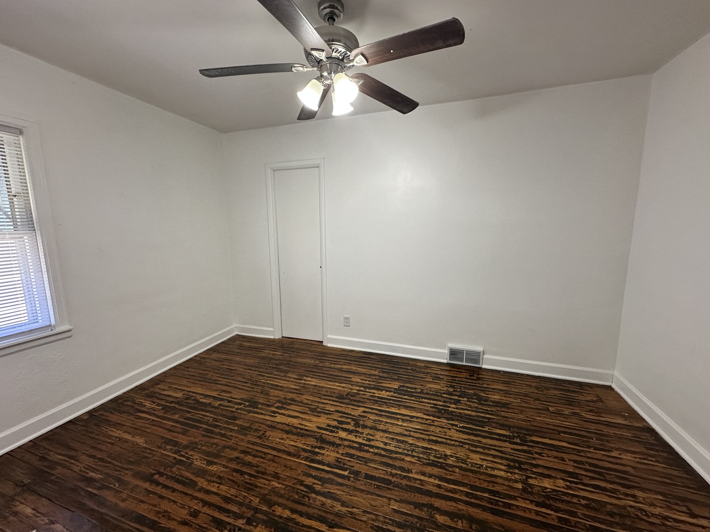1202 East Jefferson Street Clinton, IL 61727 - Photo 12 of 19 wooden floor in an empty room