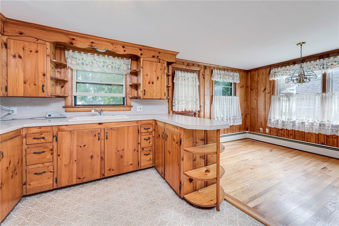 28 Normandy Road South Kingstown, RI 02879 - Photo 11 of 45 Gallery Image 11