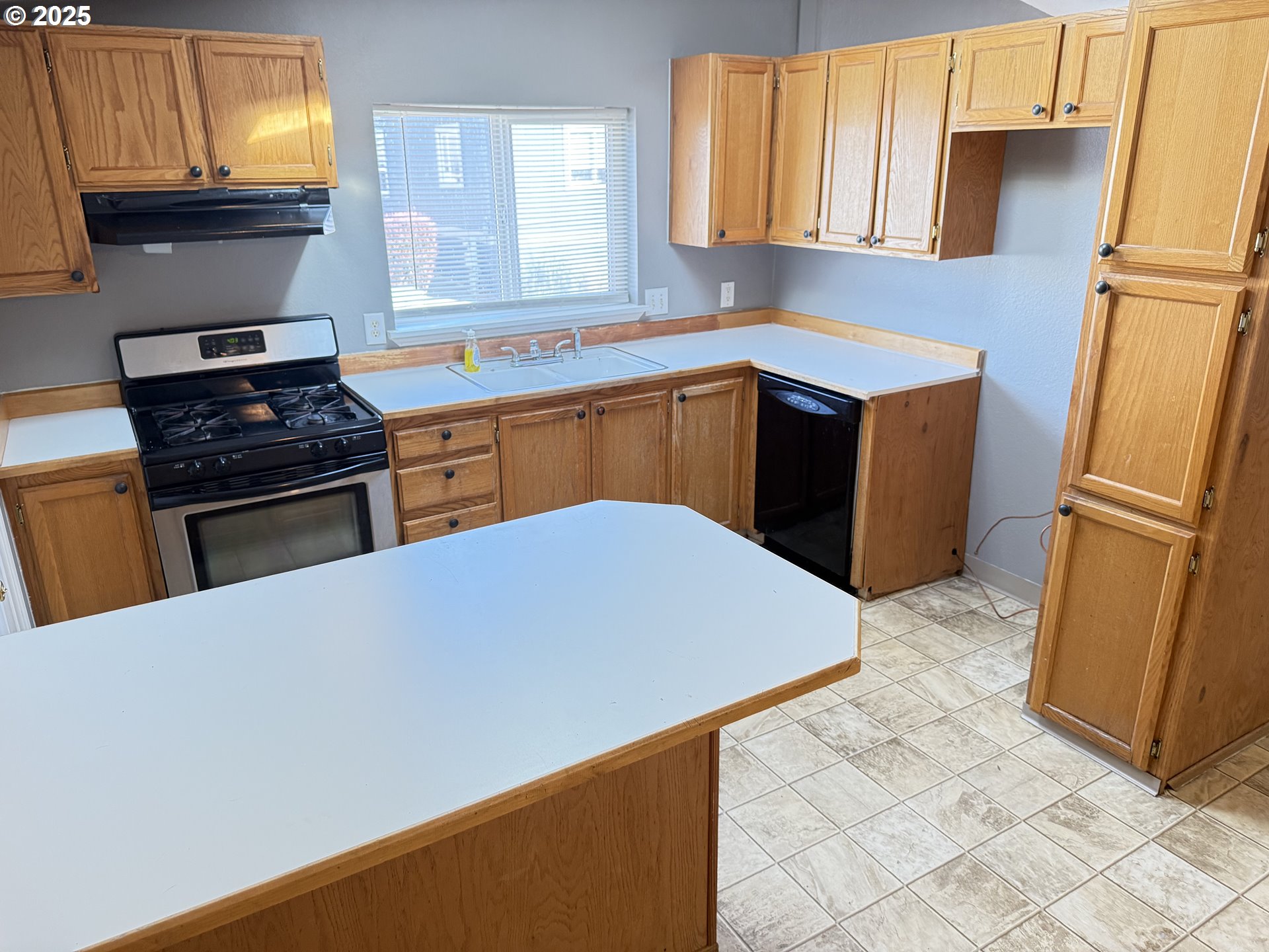 1949 Southeast Palmquist Road, Unit 51 Gresham, OR 97080 - Photo 6 of 15