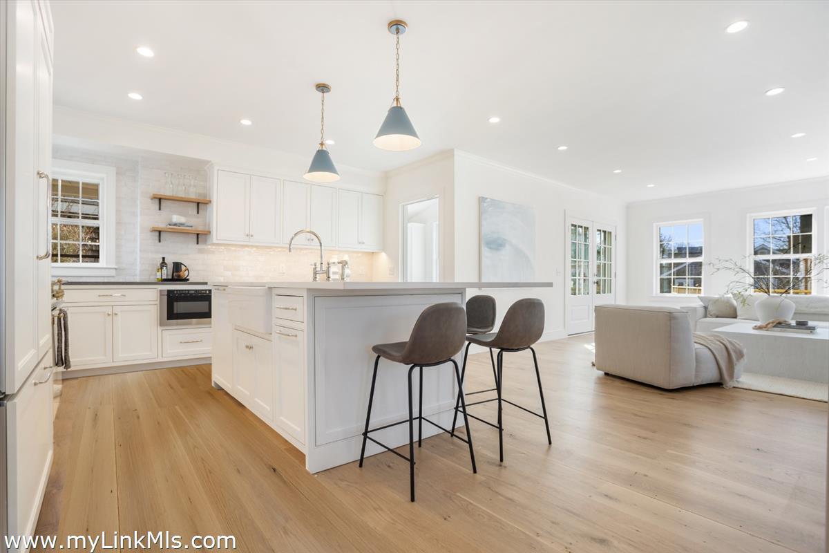22 Vestal Street Nantucket, MA 02554 - Photo 15 of 43