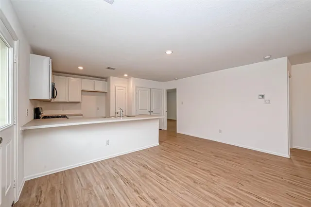 $2,000 | 5027 Hurston Pk Trail, Rosharon, TX 77583