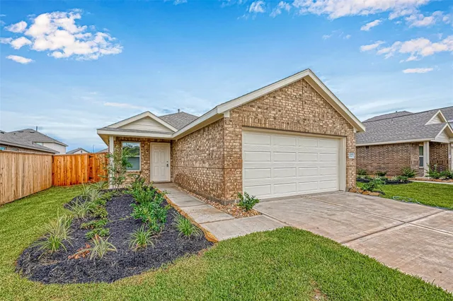 $2,000 | 5027 Hurston Pk Trail, Rosharon, TX 77583