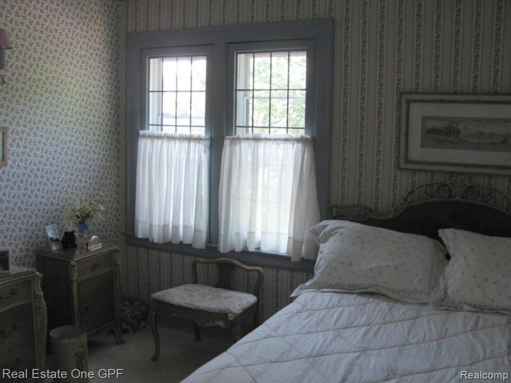 120 Mapleton Road Grosse Pointe, MI 48236 - Photo 20 of 24 20 IMG_1619.jpg