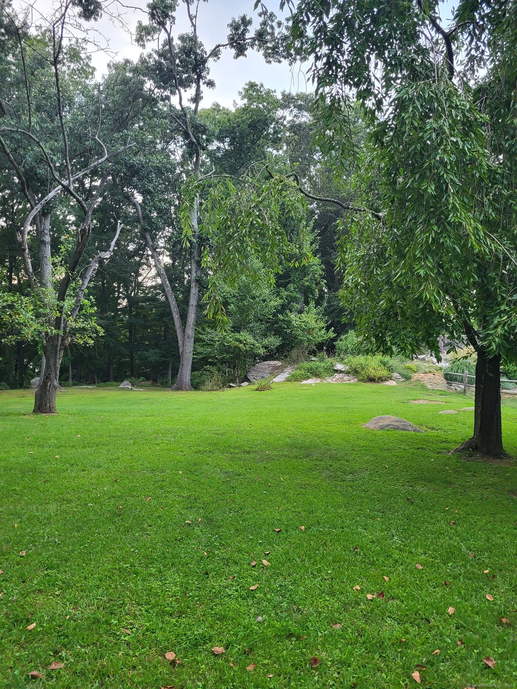 20 Ermine Street Fairfield, CT 06824 - Photo 12 of 18