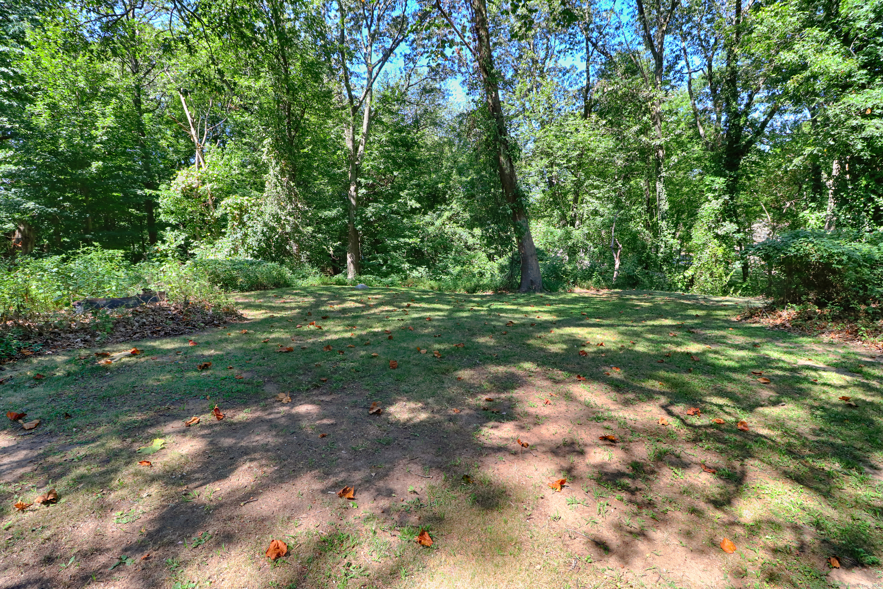 20 Ermine Street Fairfield, CT 06824 - Photo 16 of 18