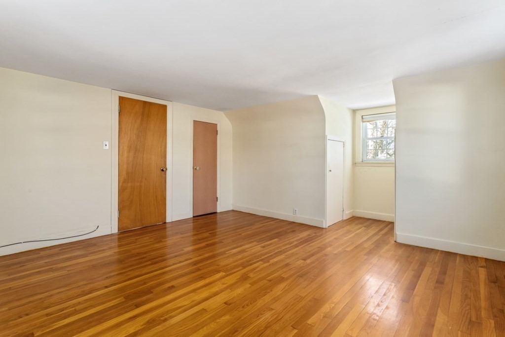 66 Sycamore Road Melrose, MA 02176 - Photo 20 of 37 Gallery Image 20