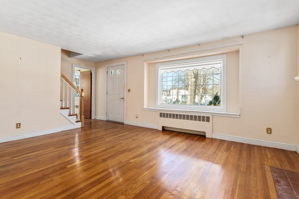 66 Sycamore Road Melrose, MA 02176 - Photo 4 of 37 Gallery Image 4
