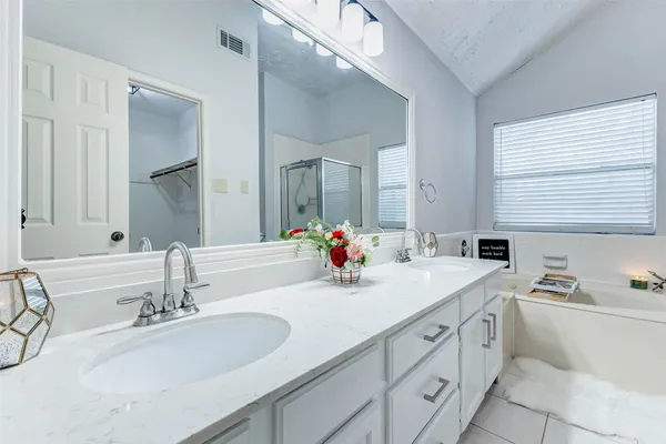 $2,000 | 3518 Pecan Point Drive, Sugar Land, TX 77478