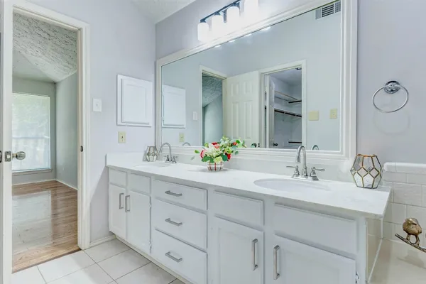 $2,000 | 3518 Pecan Point Drive, Sugar Land, TX 77478