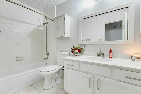 $2,000 | 3518 Pecan Point Drive, Sugar Land, TX 77478