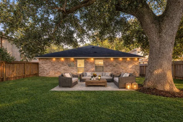 $2,000 | 3518 Pecan Point Drive, Sugar Land, TX 77478