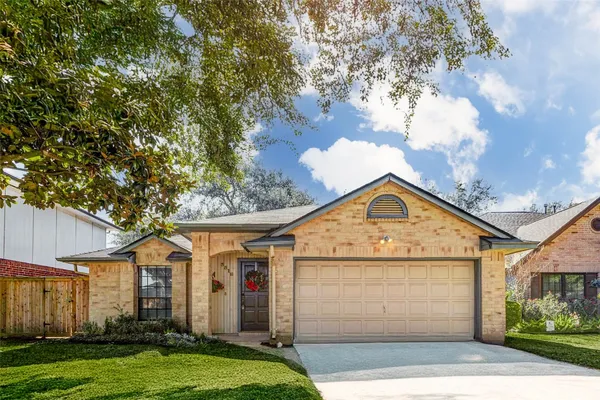 $2,000 | 3518 Pecan Point Drive, Sugar Land, TX 77478