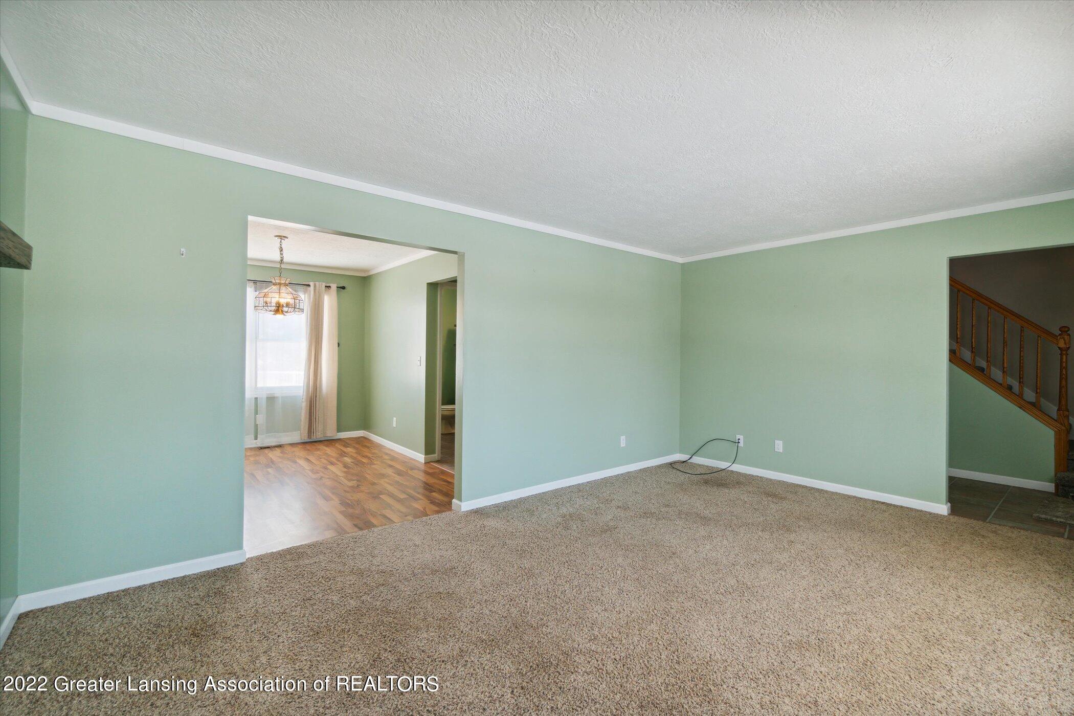 960 Tuttle Road Mason, MI 48854 - Photo 11 of 48 05-960-Tuttle-Rd-Mason-MI-48854-WindowSt
