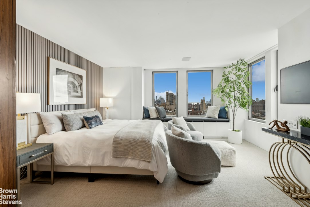 252 7th Avenue, Unit PHC Manhattan, NY 10001 - Photo 8 of 19 Gallery Image 8
