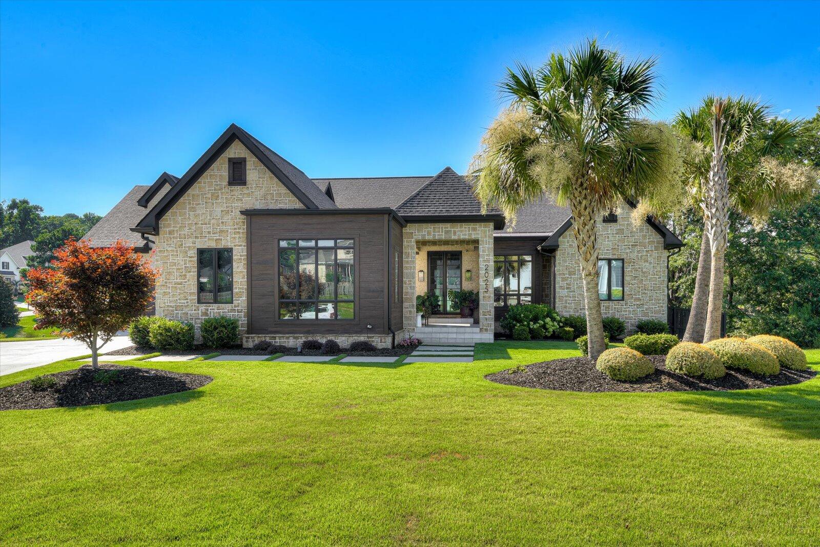 2025 Grace Avenue Evans, GA 30809 - Photo 2 of 67 001-102