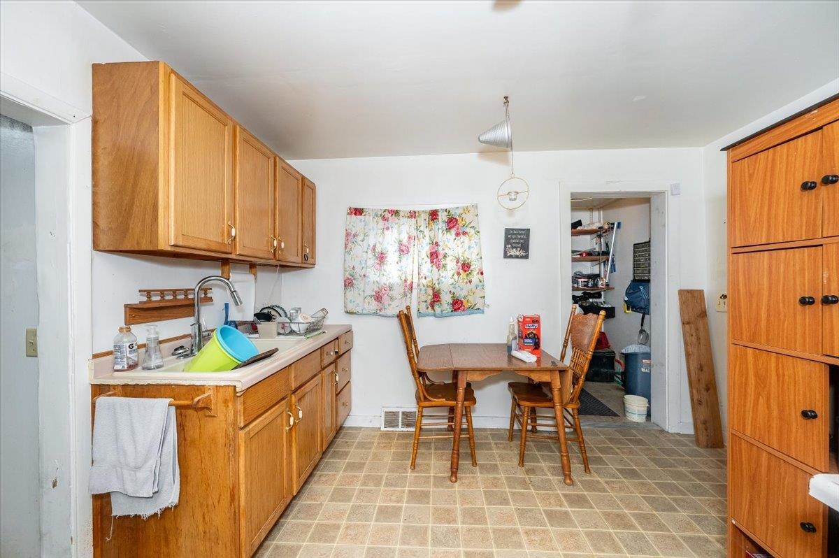 716 Broadway Street Superior, WI 54880 - Photo 3 of 15