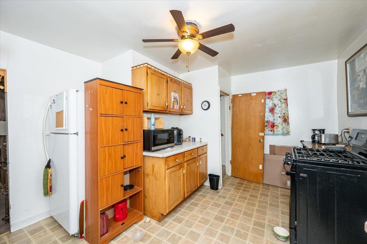 716 Broadway Street Superior, WI 54880 - Photo 4 of 15