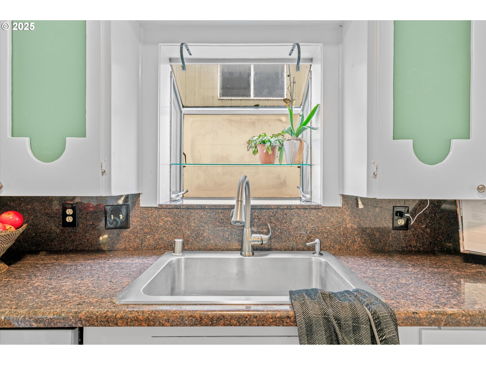 741 Southeast Tampa Street Camas, WA 98607 - Photo 12 of 36