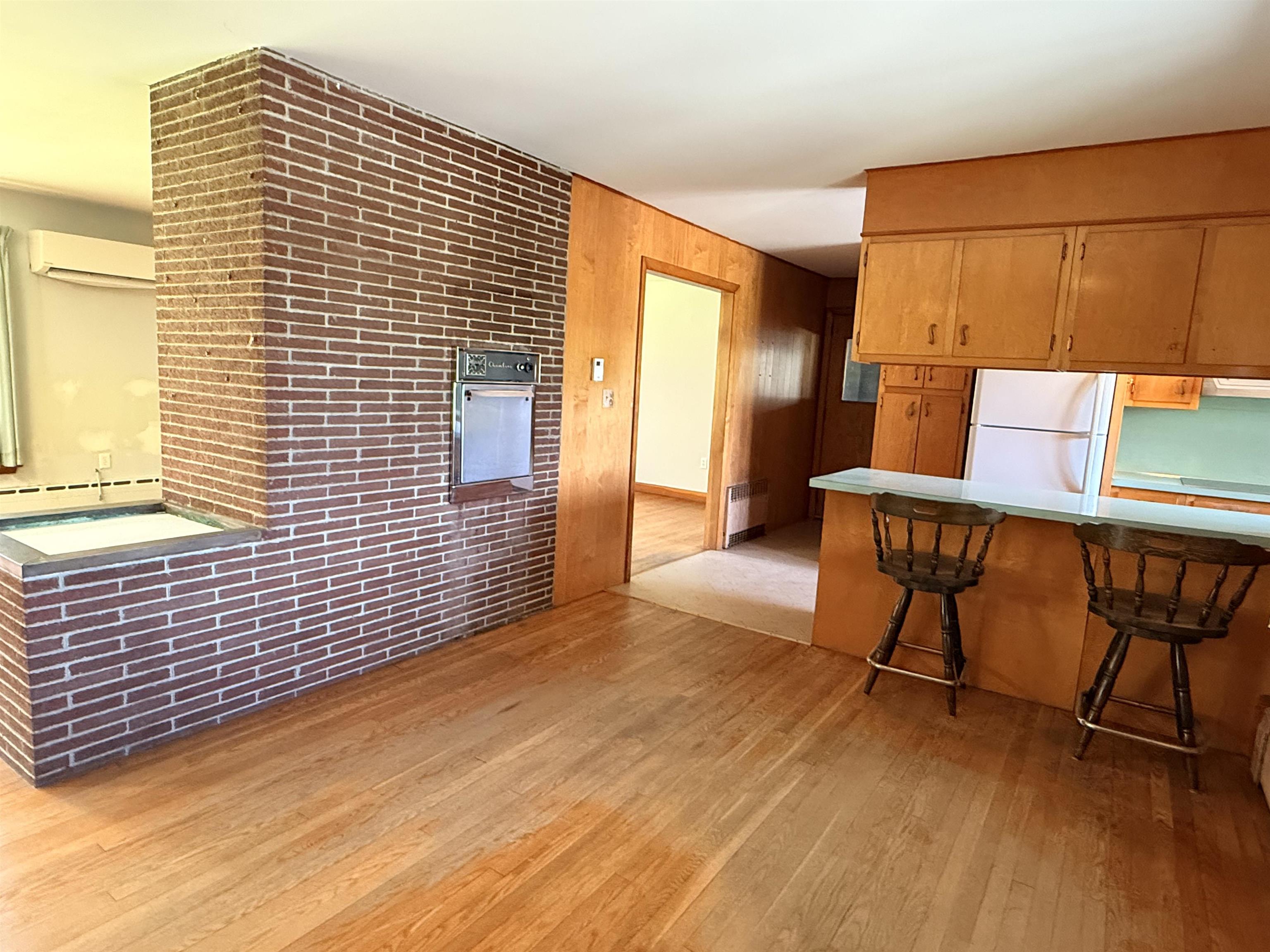 422 Governor Hunt Road Vernon, VT 05354 - Photo 8 of 58
