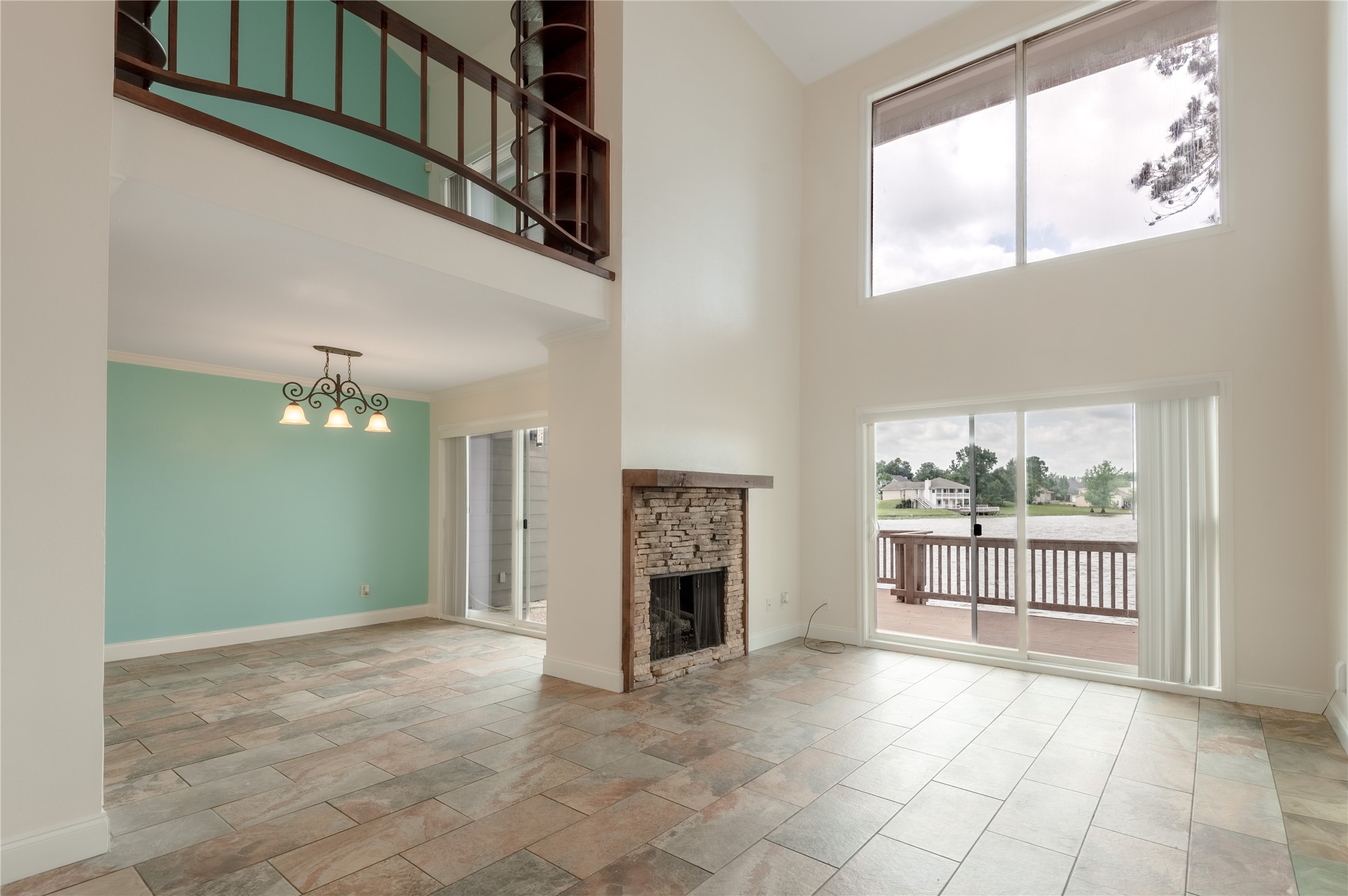 208 Waters Edge Huntsville, TX 77340 - Photo 5 of 28