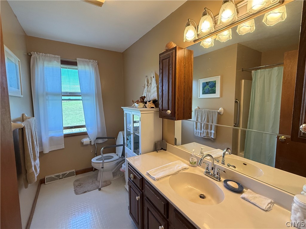 4881 Goff Road Smithfield, NY 13408 - Photo 17 of 37 master bath