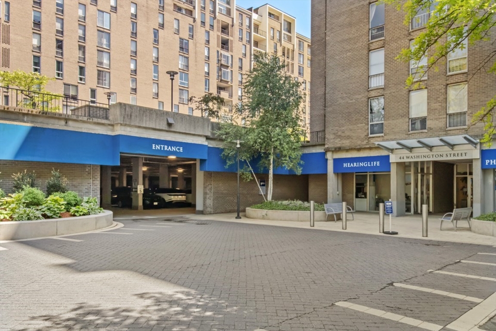 44 Washington Street, Unit 1113 Brookline, MA 02445 - Photo 1 of 28
