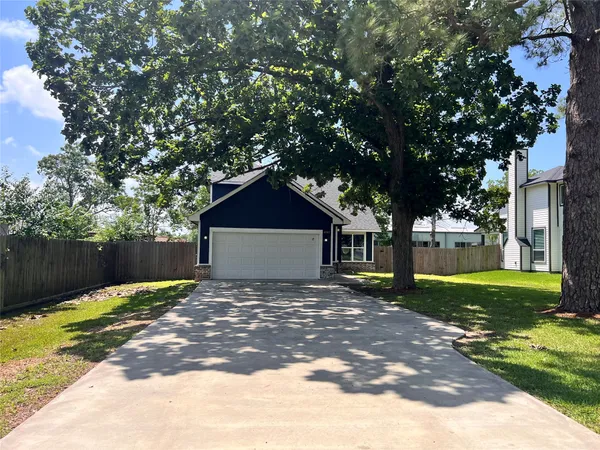 $360,000 | 715 Seydler Street, East Bernard, TX 77435