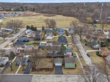 $350,000 | 1 Adams Street, East Dundee, IL 60118