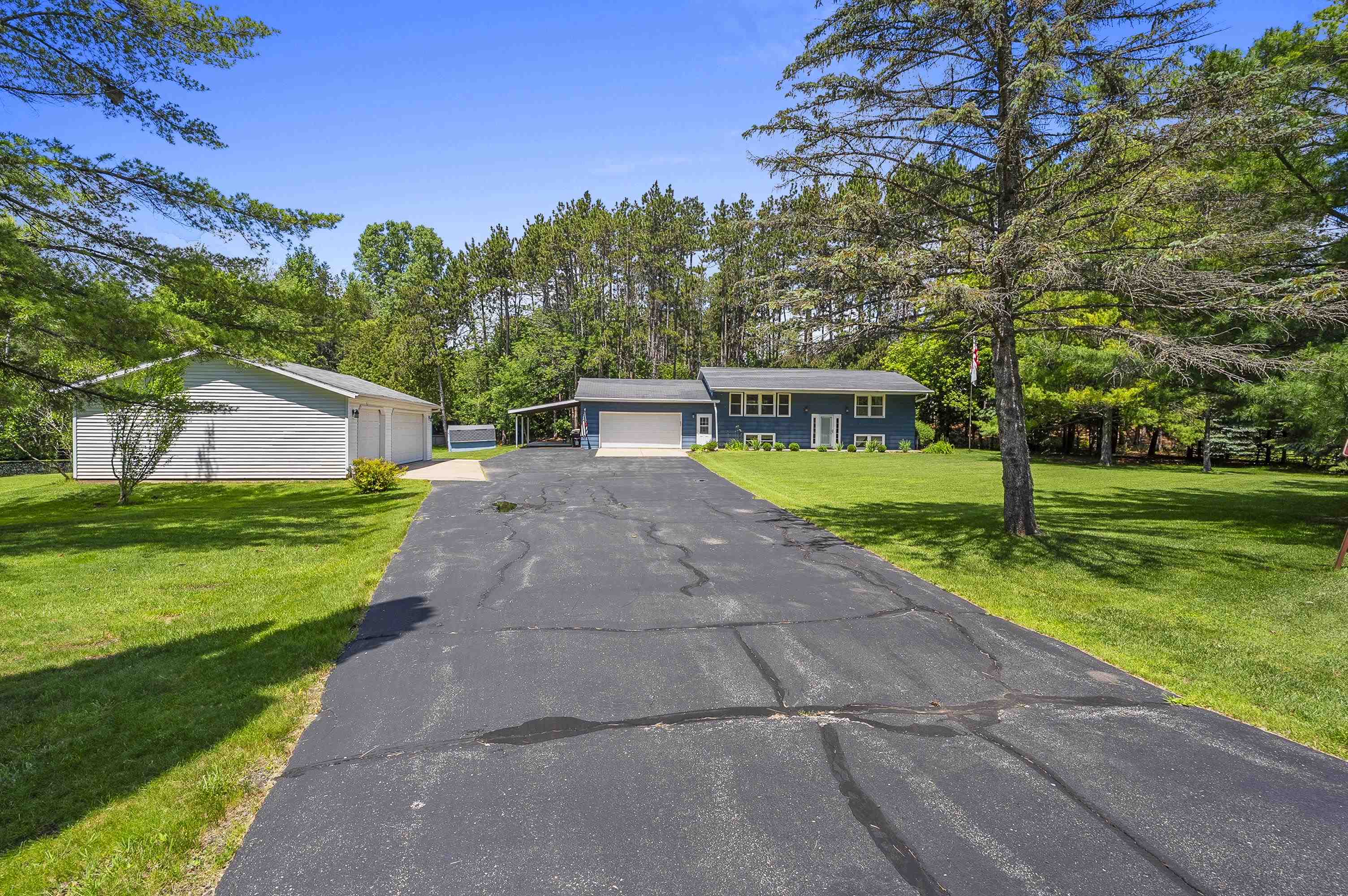 131 Dekard Road Little Suamico, WI 54141 - Photo 7 of 58