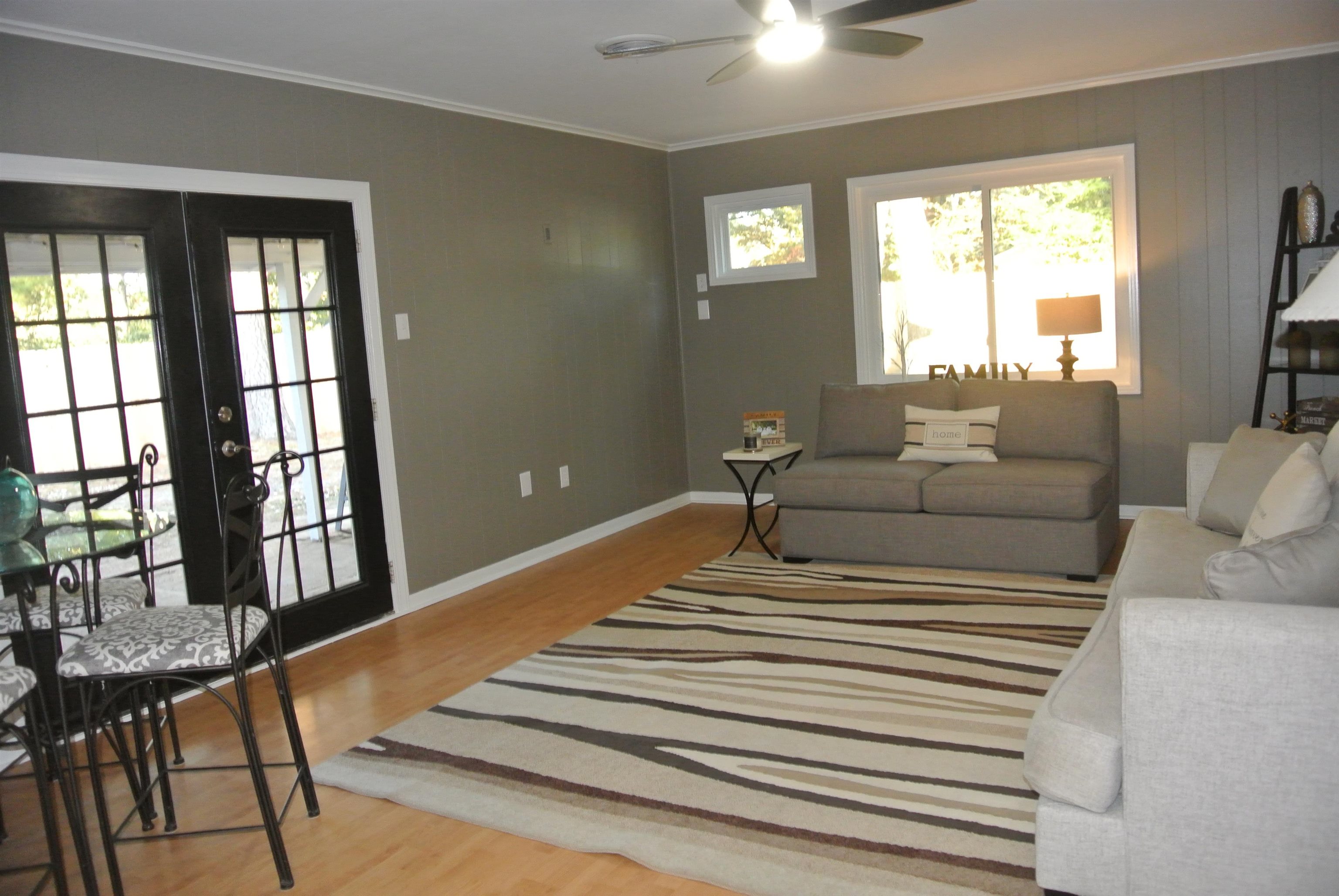 948 Greencliff Road Collierville, TN 38017 - Photo 16 of 34 a bedroom with furniture and a window