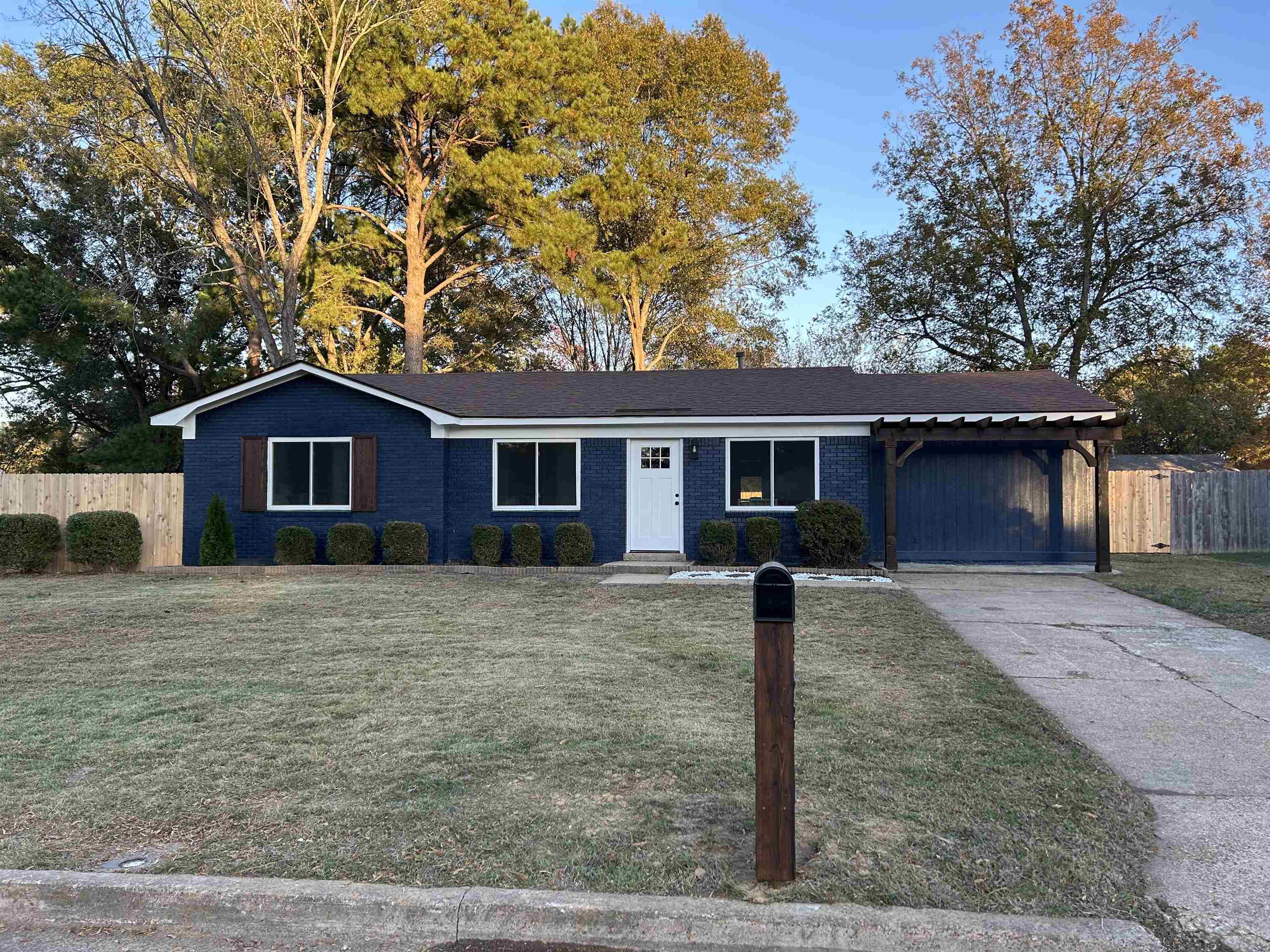 948 Greencliff Road Collierville, TN 38017 - Photo 2 of 34 a front view of house with yard and trees