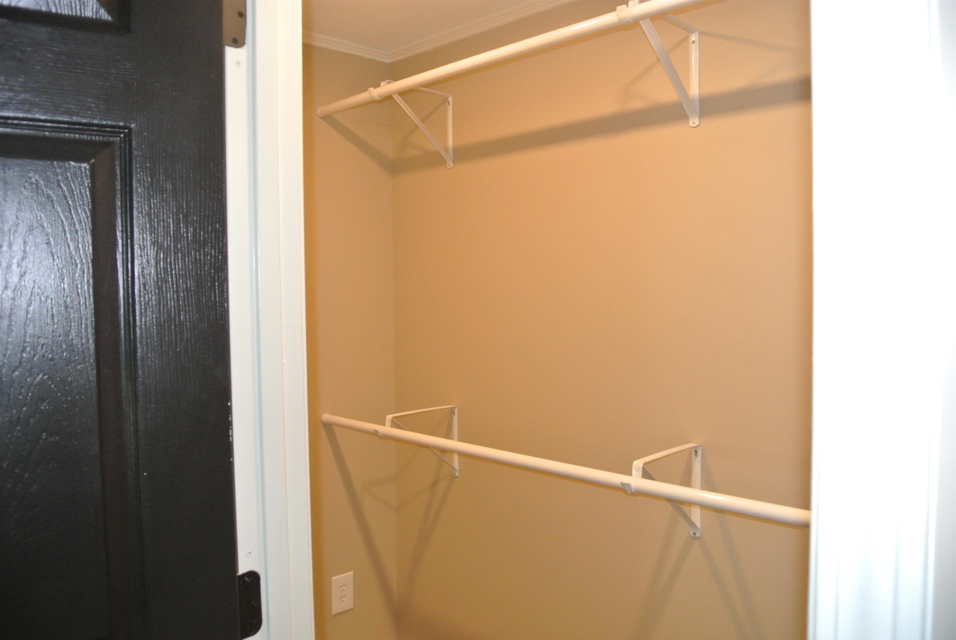 948 Greencliff Road Collierville, TN 38017 - Photo 34 of 34 a view of a small room