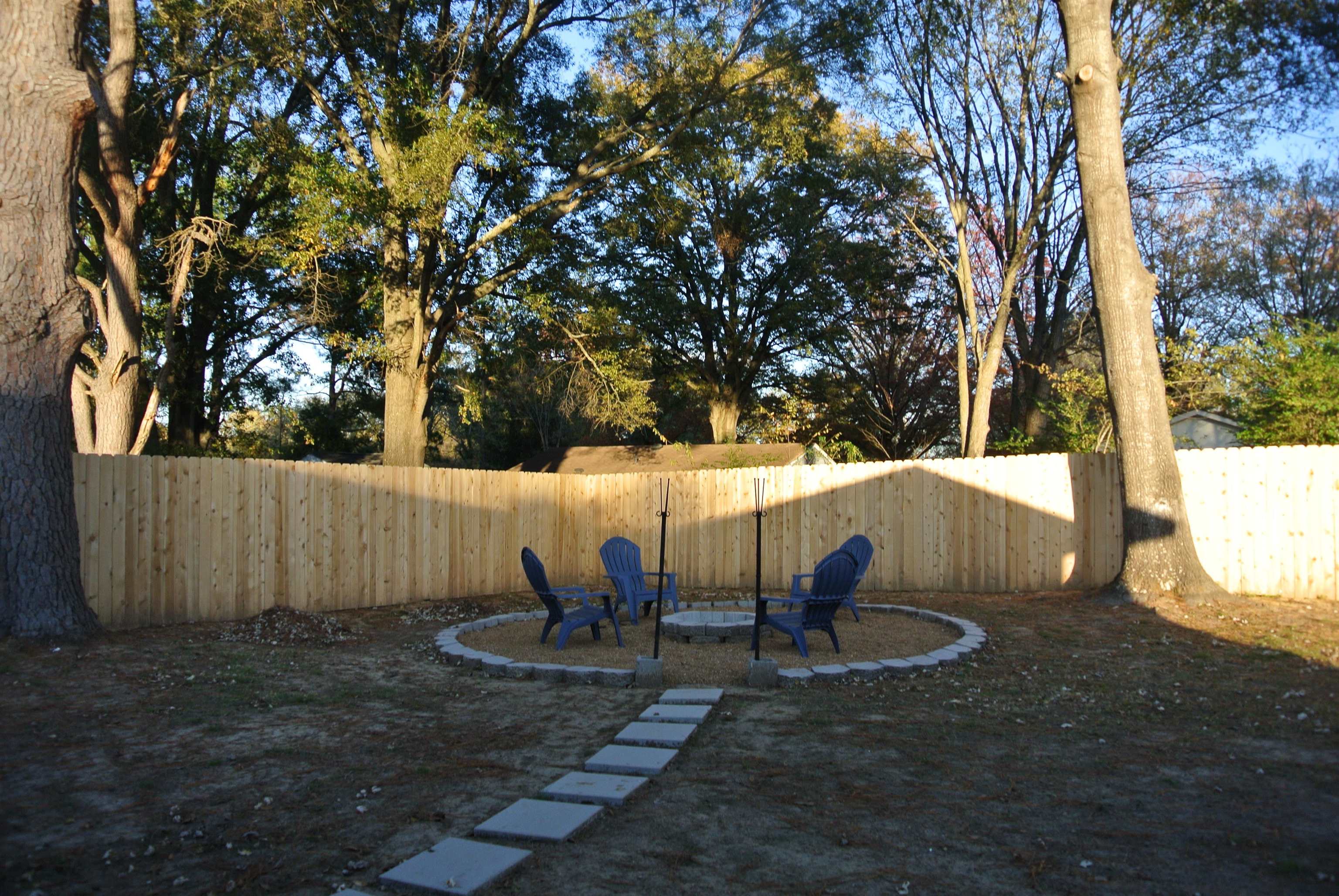 948 Greencliff Road Collierville, TN 38017 - Photo 7 of 34 a view of a backyard with tree