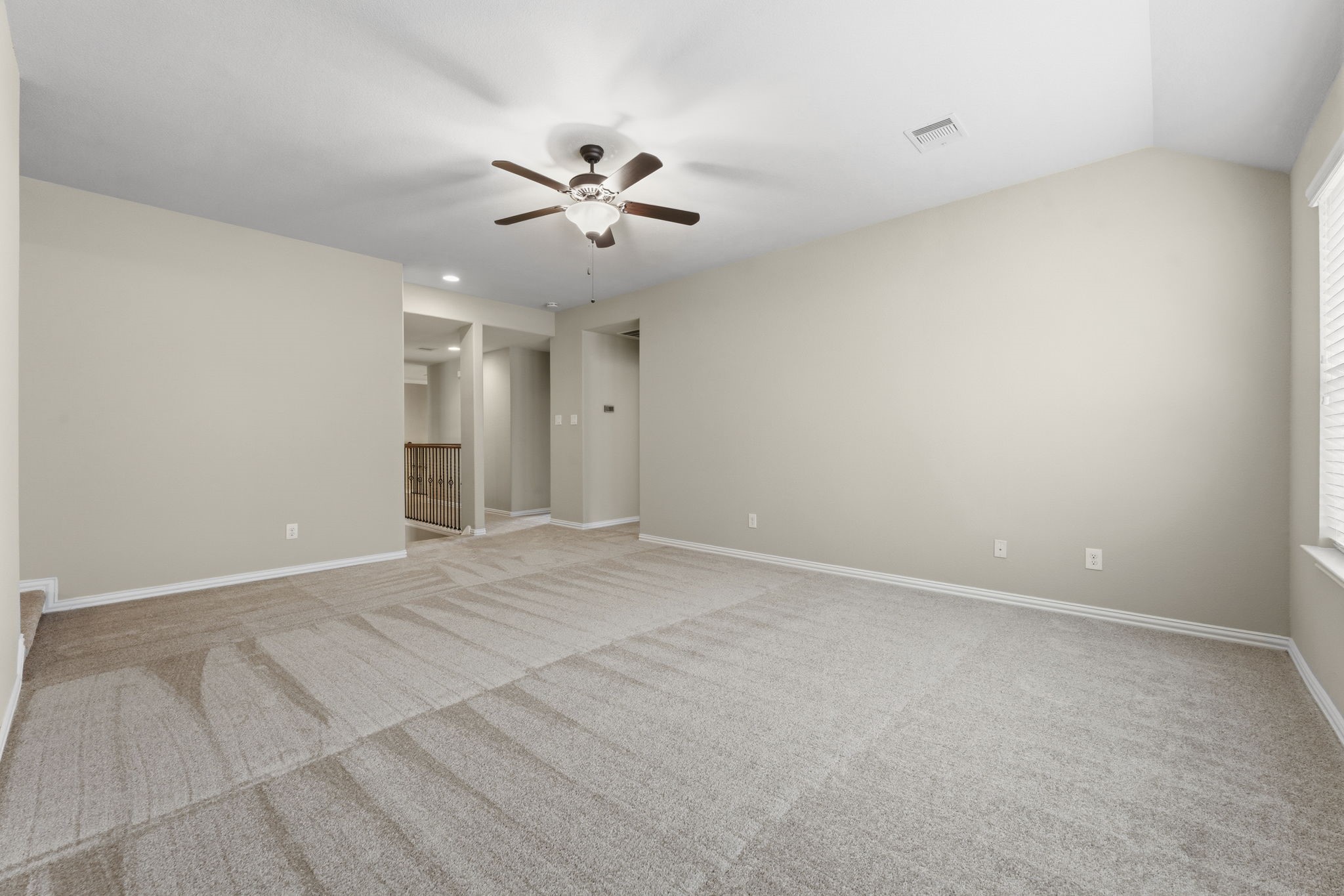 25210 Gaddis Oaks Drive Spring, TX 77389 - Photo 27 of 50 a view of an empty room