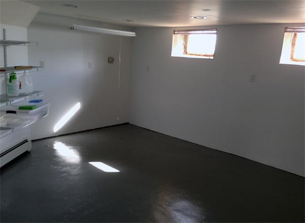 149 Market Street Amesbury, MA 01913 - Photo 14 of 23 a view of an empty room and window