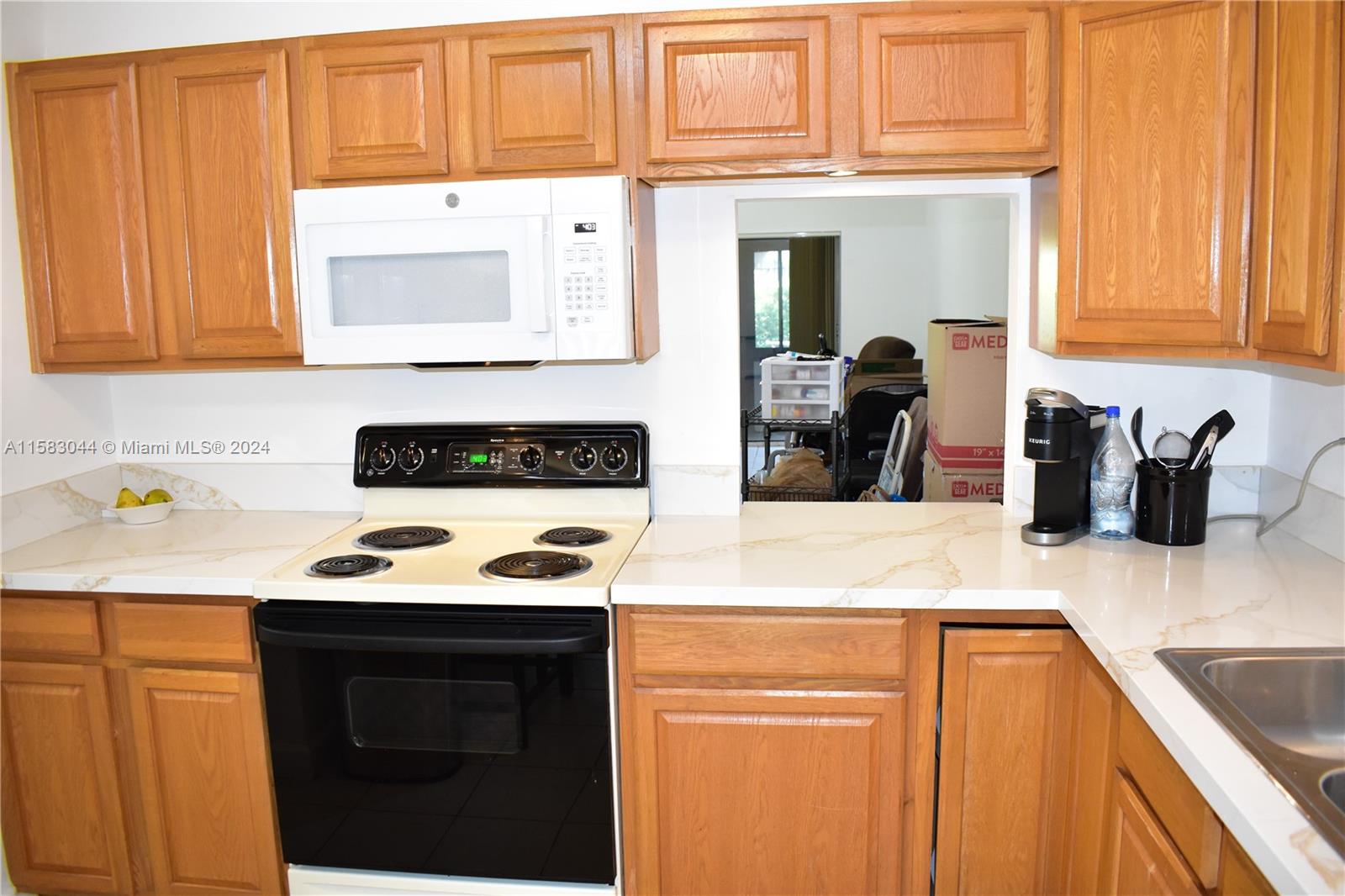 135 Fox Road, Unit 245 Hollywood, FL 33024 - Photo 11 of 34 Gallery Image 11