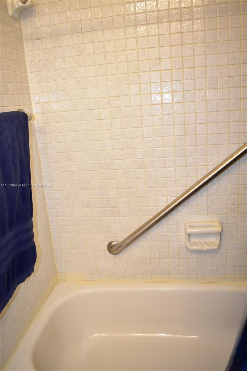 135 Fox Road, Unit 245 Hollywood, FL 33024 - Photo 23 of 34 Gallery Image 23