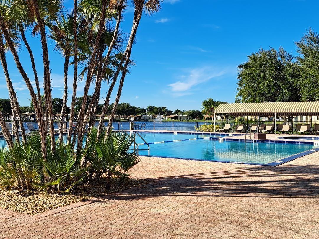 135 Fox Road, Unit 245 Hollywood, FL 33024 - Photo 4 of 34 Gallery Image 4