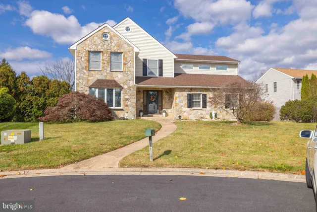 $469,900 | 13 Denise Court, Bear, DE 19701