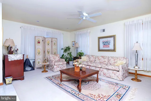 $469,900 | 13 Denise Court, Bear, DE 19701