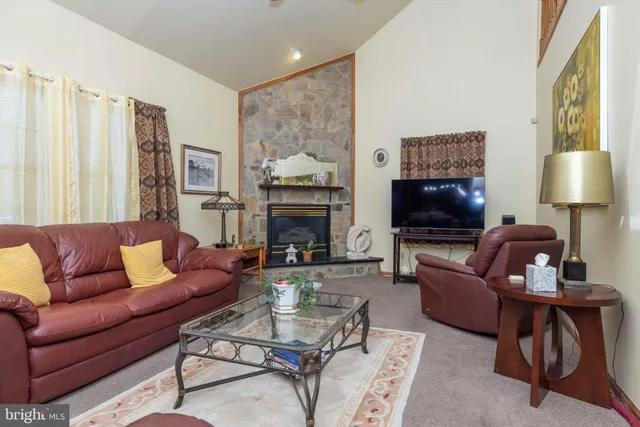 $469,900 | 13 Denise Court, Bear, DE 19701