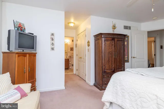 $469,900 | 13 Denise Court, Bear, DE 19701