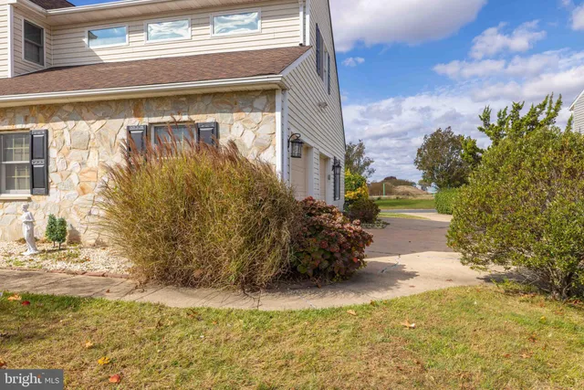 $469,900 | 13 Denise Court, Bear, DE 19701