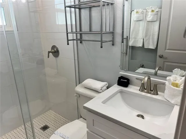 $7,470 | 6020 Midnight Pass Road, Unit 32, Sarasota, FL 34242