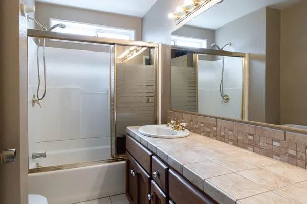 $450,000 | 1501 Bella Terra Drive, Modesto, CA 95355