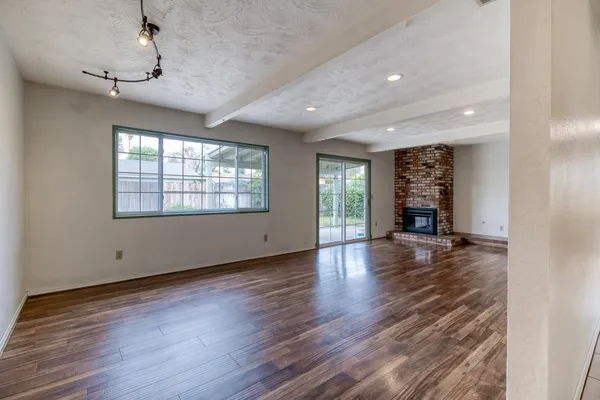 $450,000 | 1501 Bella Terra Drive, Modesto, CA 95355